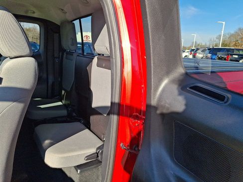 Certified 2017 Toyota Tacoma SR5 image 13