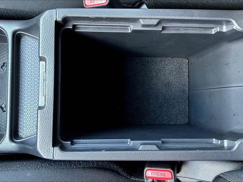 Used 2023 Honda CR-V LX image 34