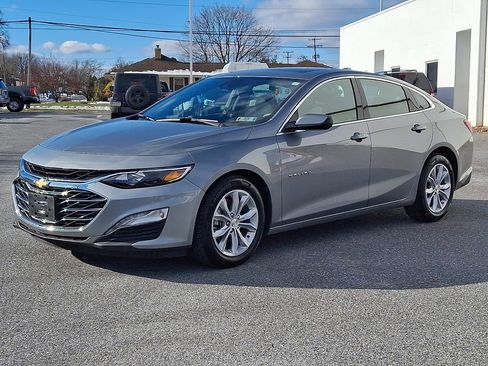 Used 2024 Chevrolet Malibu LT image 3