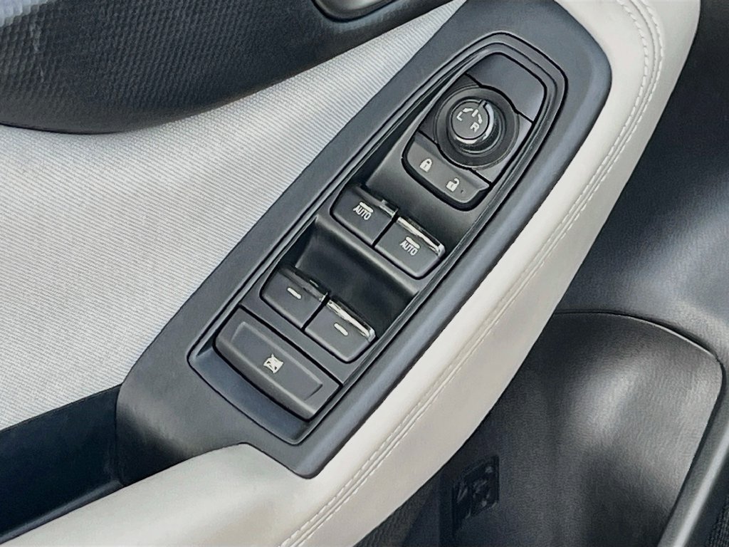 Used 2023 Subaru Forester Premium AWD/4WD image 17