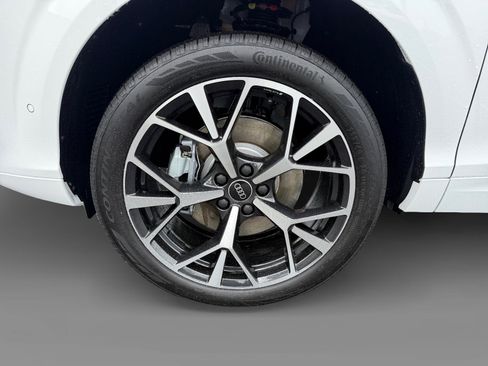 New 2026 Audi Q3 quattro 2.0T AWD/4WD image 9