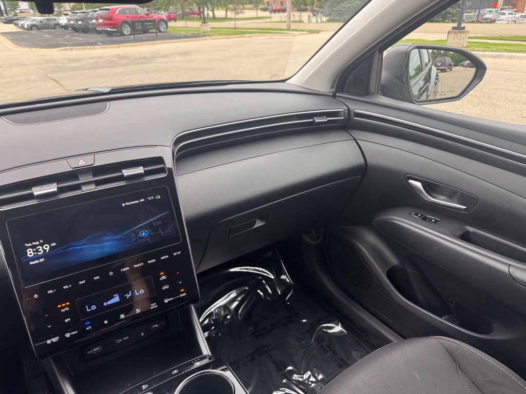 Used 2024 Hyundai Tucson Blue AWD/4WD image 2
