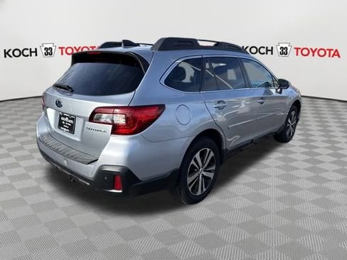 Used 2018 Subaru Outback 2.5i Limited image 7