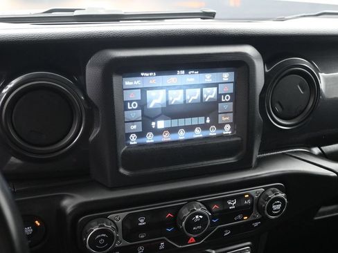 Used 2021 Jeep Wrangler Unlimited Sport AWD/4WD image 13