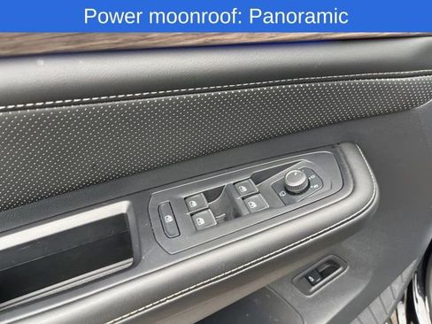 Used 2024 Volkswagen Atlas SEL Premium R-Line image 13