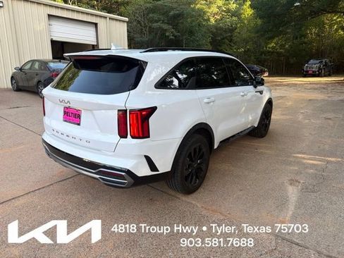 Used 2022 Kia Sorento SX FWD image 11