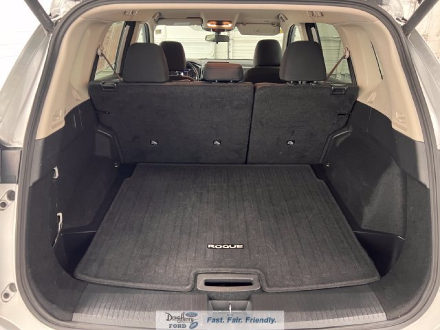 Used 2025 Nissan Rogue SV FWD image 31