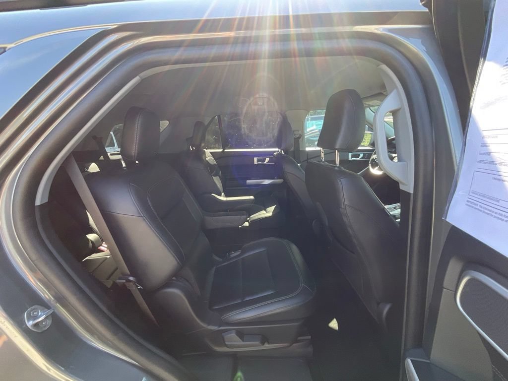 Used 2023 Ford Explorer XLT w/ Equipment Group 202A AWD/4WD image 24