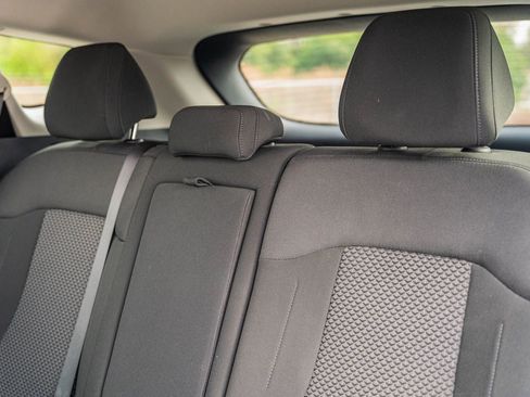 Used 2025 Kia Sportage LX image 18