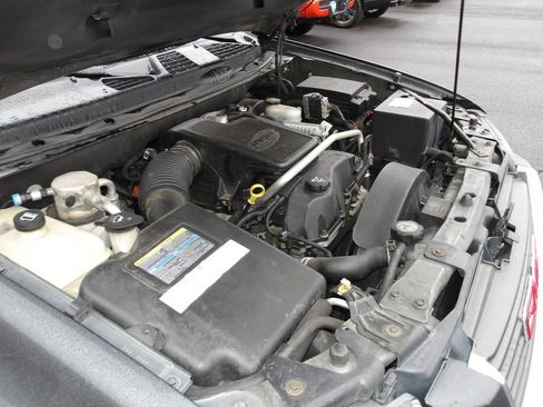 Used 2004 GMC Envoy SLT w/ Preferred Equipment Group image 21