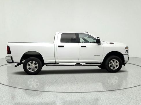 Used 2025 RAM 2500 Big Horn AWD/4WD image 4