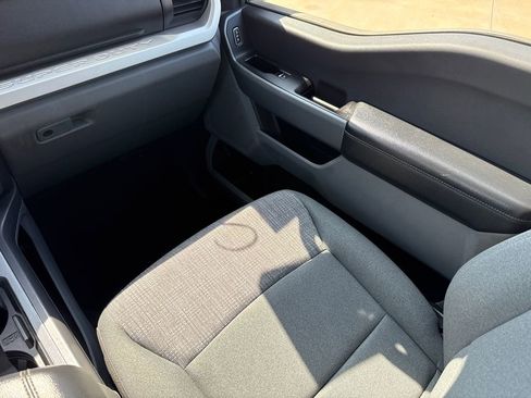 Used 2024 Ford F250 XLT w/ FX4 Off-Road Package image 15