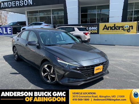Used 2023 Hyundai Elantra SEL w/ Convenience Package image 1
