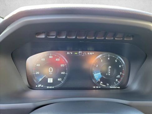 Used 2022 Volvo XC90 T5 Momentum FWD image 17