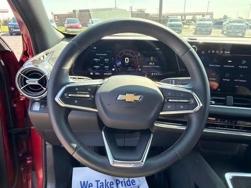 Used 2026 Chevrolet Equinox LT w/ LPO, Floor Liner Package AWD/4WD image 15