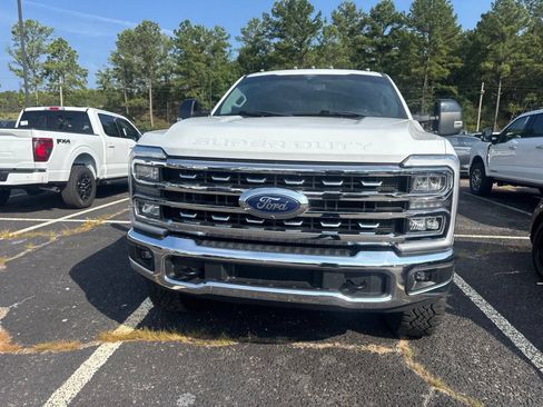 Used 2024 Ford F250 Lariat w/ Tremor Off-Road Package AWD/4WD image 2