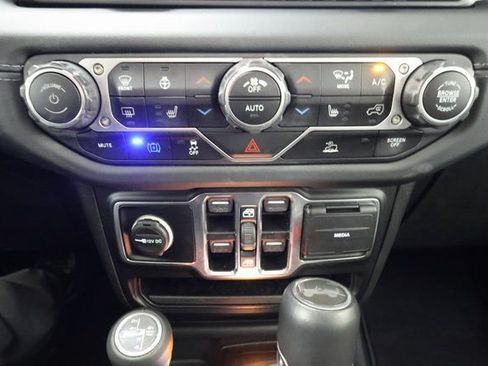 Used 2024 Jeep Wrangler Sahara 4xe image 14