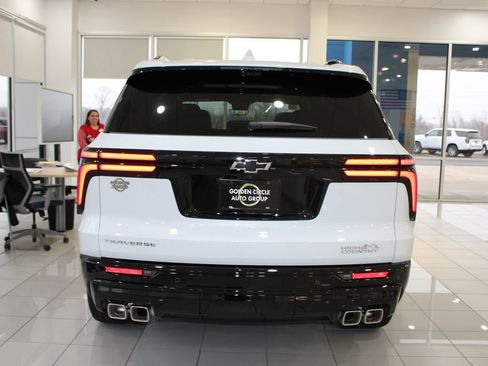 New 2026 Chevrolet Traverse High Country w/ LPO, Floor Liner Package image 6