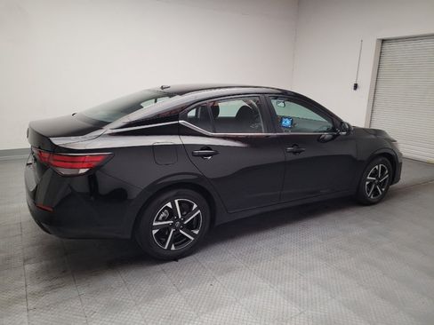 Used 2025 Nissan Sentra SV FWD image 10