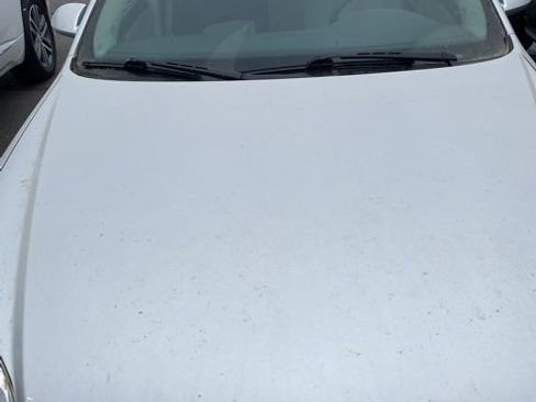 Used 2016 Chevrolet Impala LT image 2