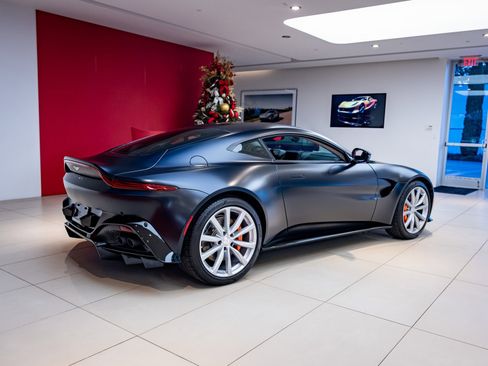 Used 2020 Aston Martin V8 Vantage Coupe image 6