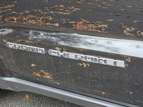 Used 2020 Jeep Grand Cherokee Limited w/ Luxury Group II image 12