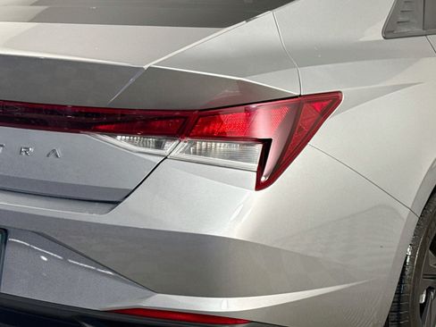 Used 2022 Hyundai Elantra SEL w/ Convenience Package FWD image 34