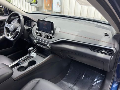 Used 2022 Nissan Altima 2.5 SR FWD image 13