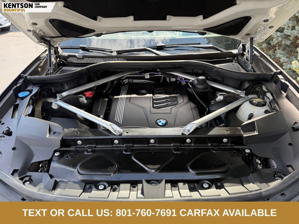 Used 2022 BMW X7 xDrive40i w/ M Sport Package AWD/4WD image 37