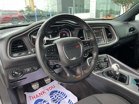 Used 2018 Dodge Challenger R/T Scat Pack RWD image 10