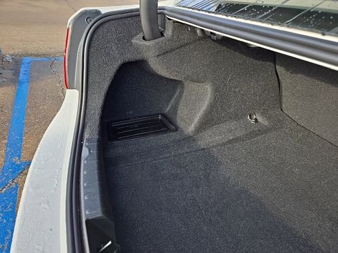 Used 2015 BMW 320i Sedan image 36