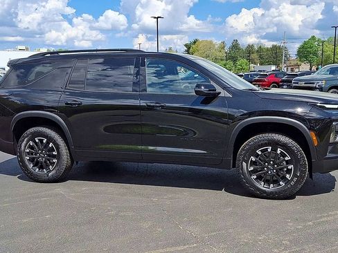 New 2026 Chevrolet Traverse Z71 w/ Driver Confidence Package AWD/4WD image 4