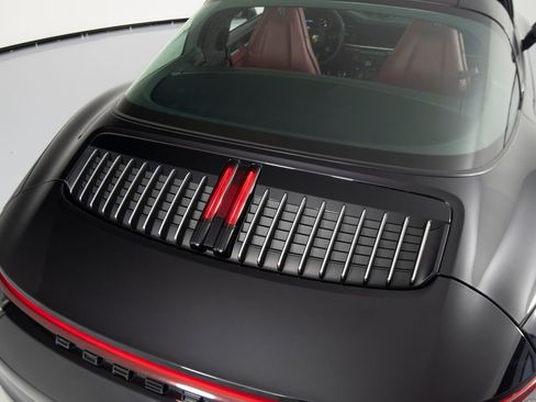 Certified 2021 Porsche 911 Targa 4S image 48