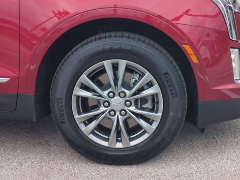 Used 2022 Cadillac XT5 Premium Luxury image 11