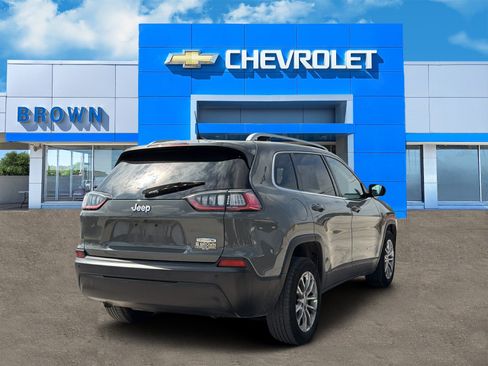 Used 2021 Jeep Cherokee Latitude Plus FWD image 3