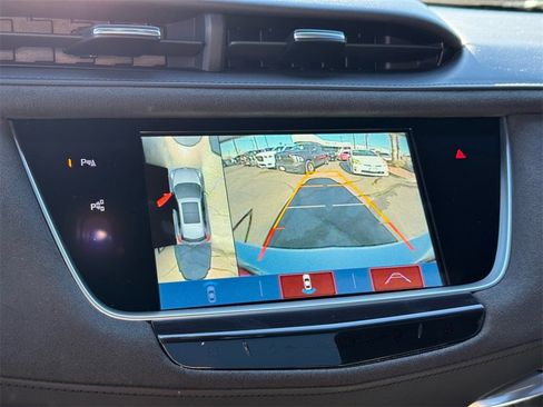 Used 2018 Cadillac XT5 Platinum w/ Driver Assist Package image 30