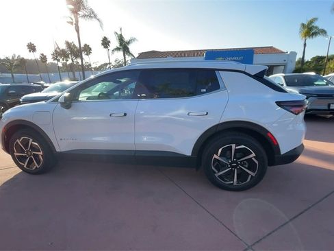 New 2026 Chevrolet Equinox EV LT image 5