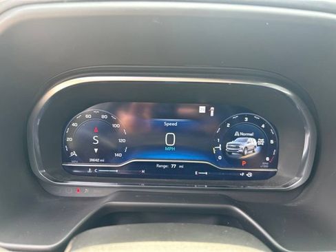 Used 2024 Chevrolet Tahoe Premier AWD/4WD image 12