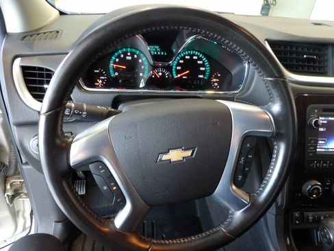 Used 2016 Chevrolet Traverse LT w/ Style and Technology Package AWD/4WD image 11