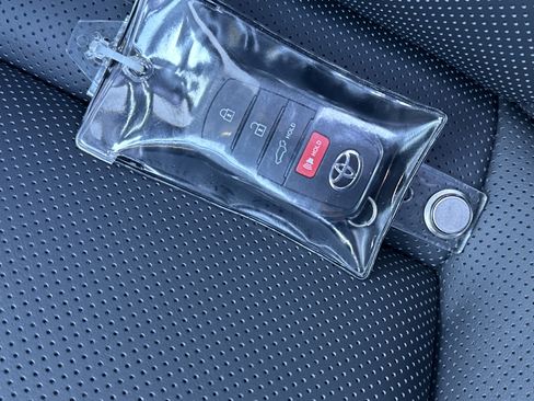 New 2025 Toyota Crown Signia image 36