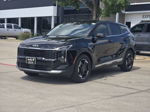 New 2026 Kia Sportage EX FWD image 2