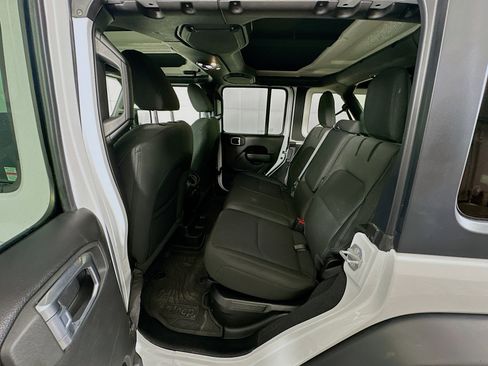 Used 2023 Jeep Wrangler Unlimited w/ Cold Weather Group image 27