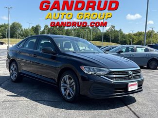 Used 2024 Volkswagen Jetta SE FWD video 1