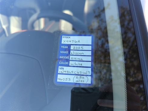 Certified 2025 Nissan Altima 2.5 SR image 6