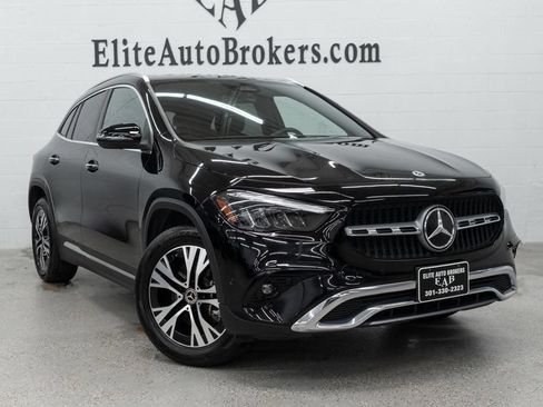 Used 2025 Mercedes-Benz GLA 250 4MATIC w/ Winter Package image 7