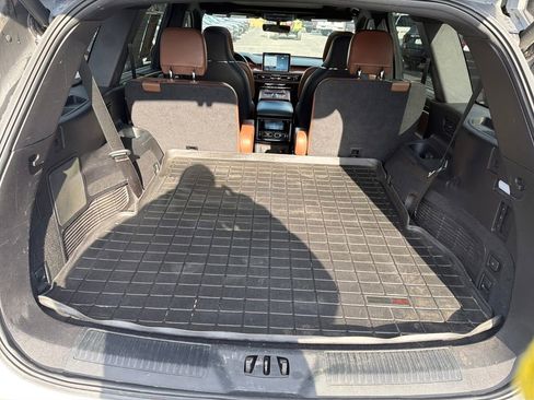 Used 2021 Lincoln Aviator Reserve w/ Equipment Group 210A image 25