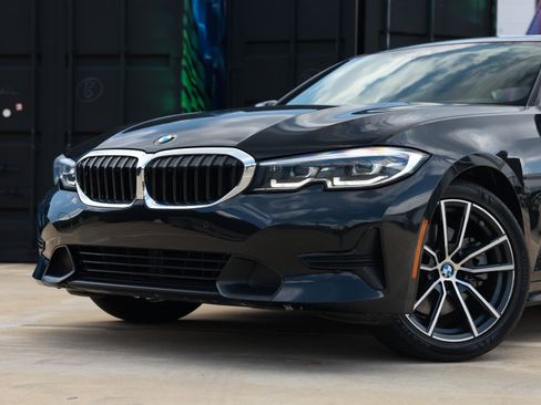 Used 2020 BMW 330i Sedan w/ Convenience Package RWD image 29