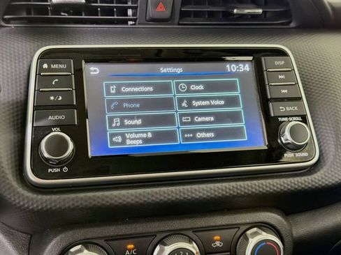 Used 2022 Nissan Kicks S FWD image 30
