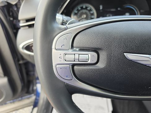 Used 2025 Genesis GV70 2.5T AWD/4WD image 33