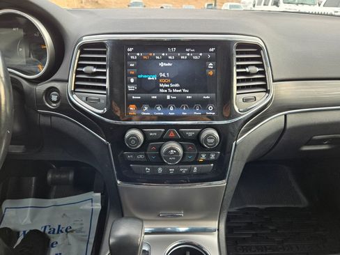 Used 2020 Jeep Grand Cherokee Limited w/ Trailer Tow Group IV image 21